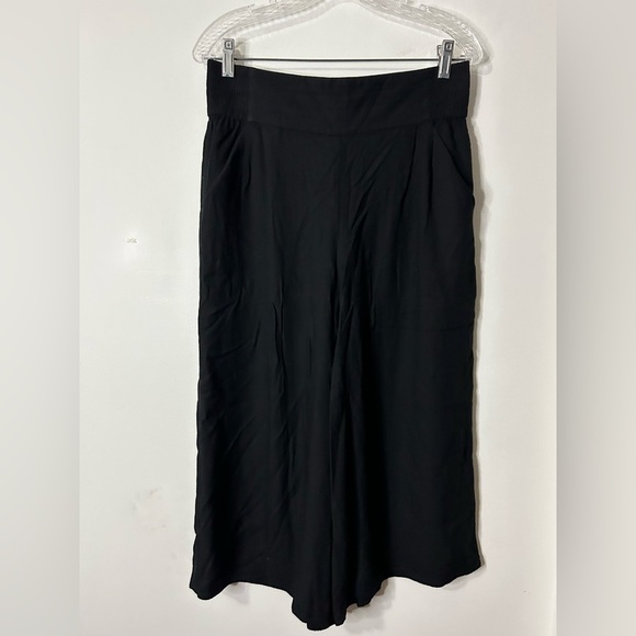 Talula Black Cropped Flare Pants - Picture 1 of 4